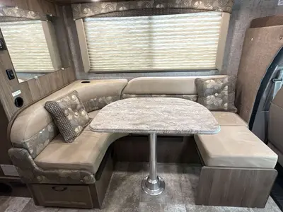 2017 Coachmen Freelander photo 44