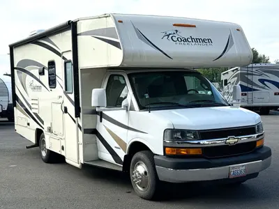 2017 Coachmen Freelander photo 3