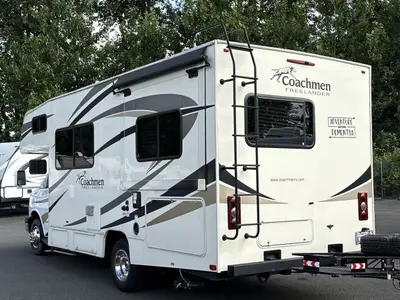 2017 Coachmen Freelander photo 7