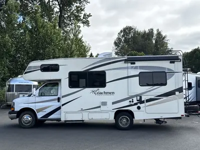 2017 Coachmen Freelander photo 6