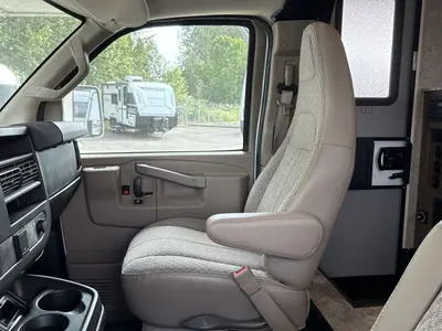 2017 Coachmen Freelander photo 21
