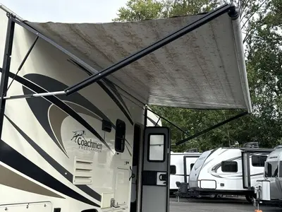 2017 Coachmen Freelander photo 17