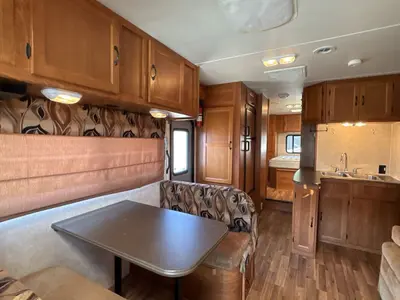 2011 Coachmen Freelander photo 27