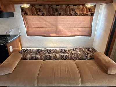 2011 Coachmen Freelander photo 47