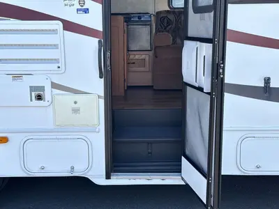 2011 Coachmen Freelander photo 18