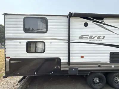2020 Forest River Evo photo 9