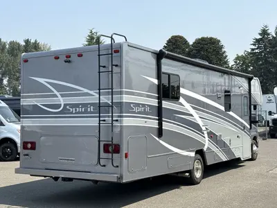 2025 Winnebago Spirit photo 9