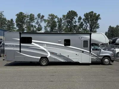 2025 Winnebago Spirit photo 10