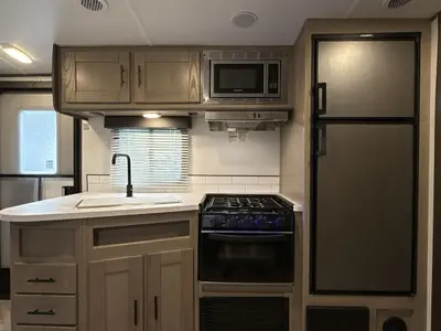 2021 Cruiser RV Corp Shadow Cruiser photo 41