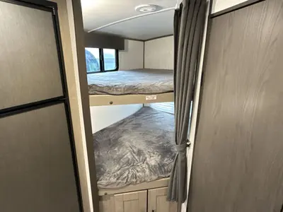 2021 Cruiser RV Corp Shadow Cruiser photo 34