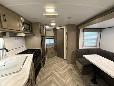 2021 Cruiser RV Corp Shadow Cruiser photo 35