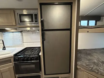 2021 Cruiser RV Corp Shadow Cruiser photo 23