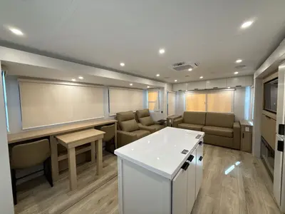 2026 Winnebago Thrive photo 22