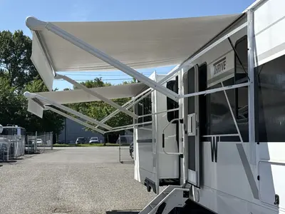 2026 Winnebago Thrive photo 17