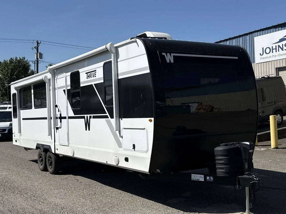 2026 Winnebago Thrive exterior