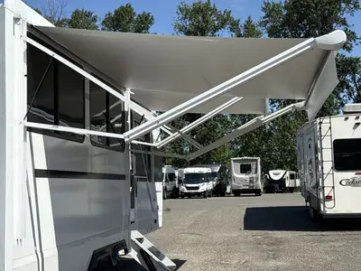 2026 Winnebago Thrive photo 18