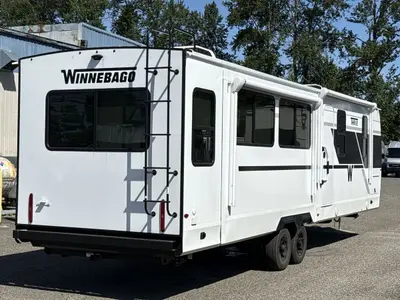 2026 Winnebago Thrive photo 9