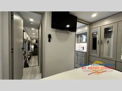 2025 Grand Design Influence photo 20
