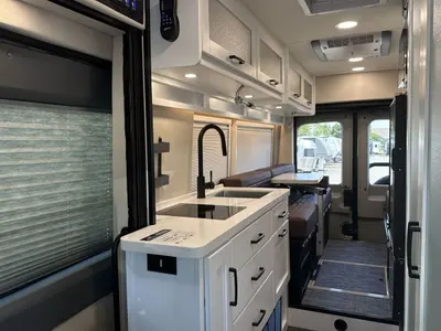 2027 Coachmen Beyond photo 28
