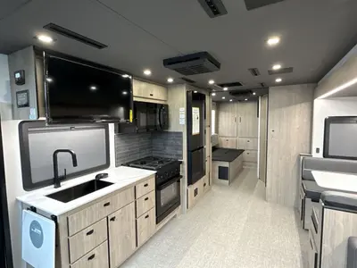 2026 Grand Design Lineage Series F photo 30