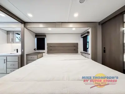 2025 Grand Design Influence photo 21
