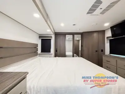 2025 Grand Design Influence photo 19