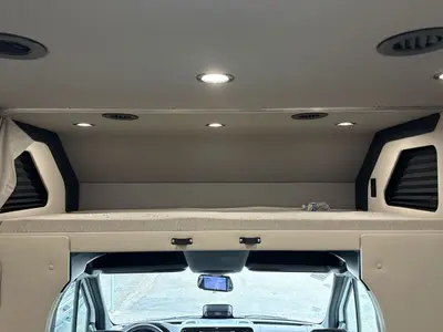 2027 Renegade Villagio photo 44