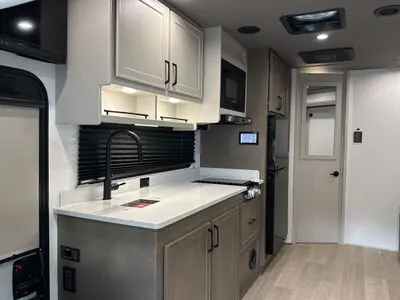 2027 Renegade Villagio photo 31