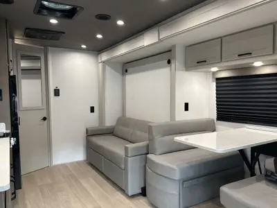 2027 Renegade Villagio photo 32