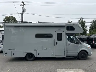2027 Renegade Villagio photo 10