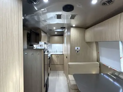 2018 Airstream Flying Cloud photo 18