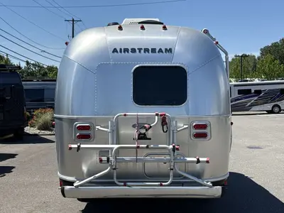 2018 Airstream Flying Cloud photo 8