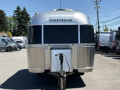 2018 Airstream Flying Cloud photo 4