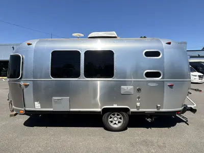 2018 Airstream Flying Cloud photo 6