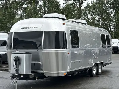 2022 Airstream Flying Cloud photo 5