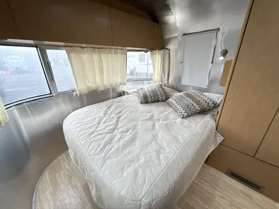 2016 Airstream Flying Cloud photo 26