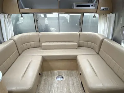 2016 Airstream Flying Cloud photo 34