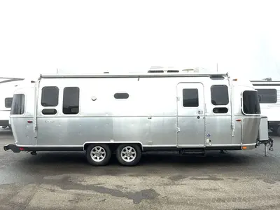 2016 Airstream Flying Cloud photo 10