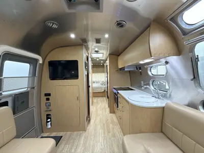2016 Airstream Flying Cloud photo 30