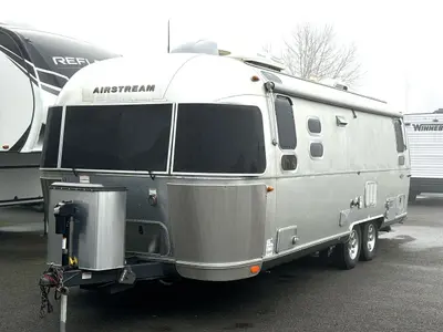 2016 Airstream Flying Cloud photo 5
