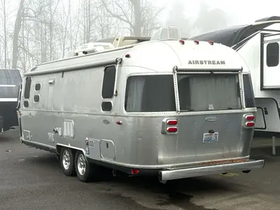 2016 Airstream Flying Cloud photo 7