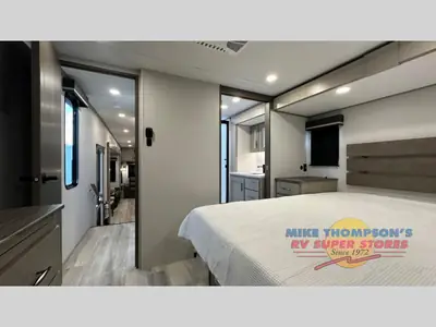 2025 Grand Design Influence photo 19