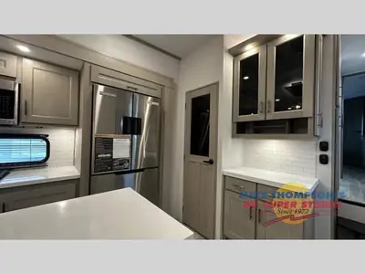 2025 Grand Design Influence photo 16