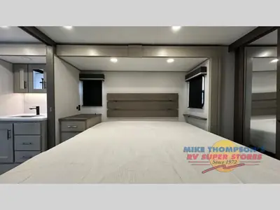 2025 Grand Design Influence photo 18