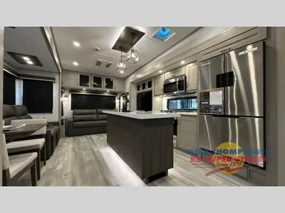2025 Grand Design Influence photo 5