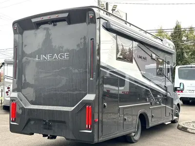2026 Grand Design Lineage Series M photo 9