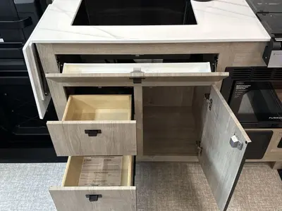 2026 Grand Design Lineage Series M photo 35