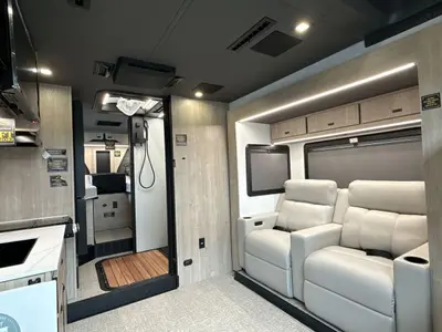 2026 Grand Design Lineage Series M photo 30