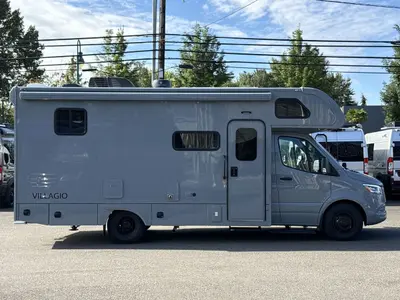 2027 Renegade Villagio photo 10