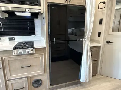 2027 Renegade Villagio photo 31